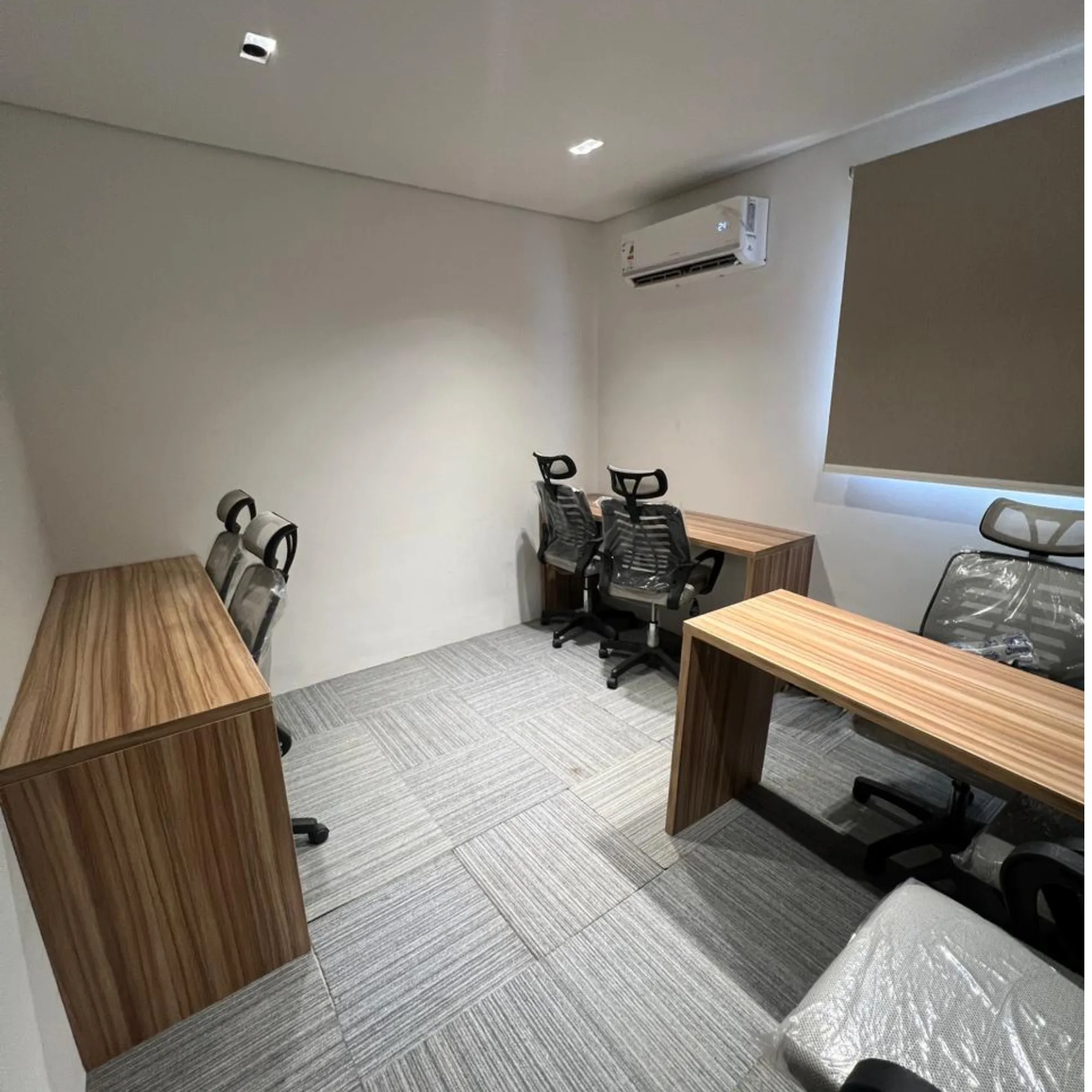 Administrative office C-1 with desks and chairs